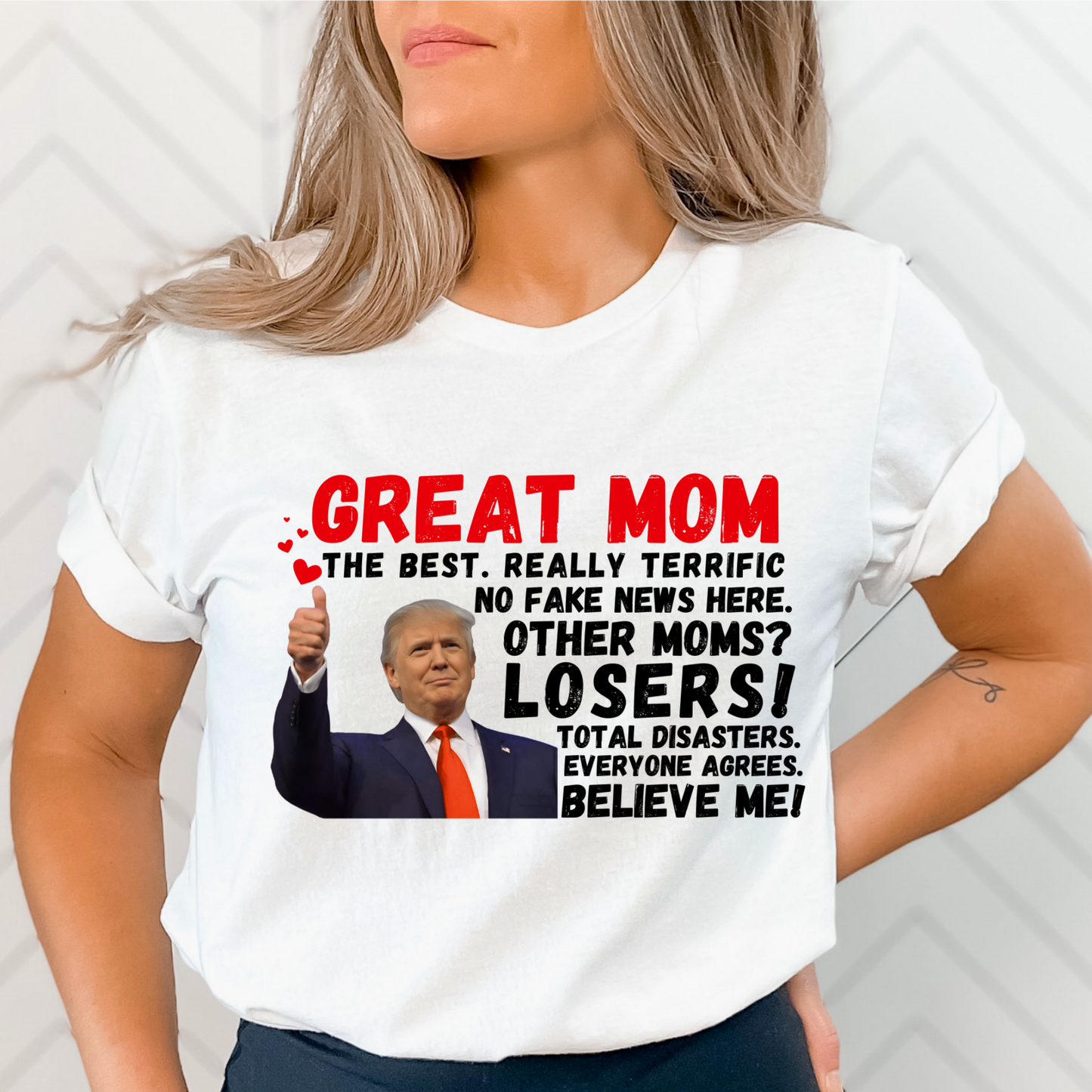 Trump thumbs up Great Mom graphic tee – funny political shirt for moms